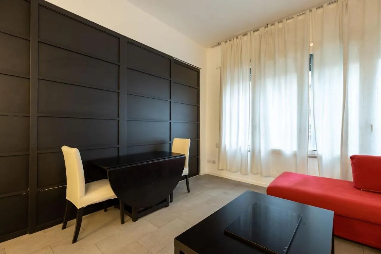 Apartment In Brera-Fatebenefratelli-Porta Nuova-Milano Milan
