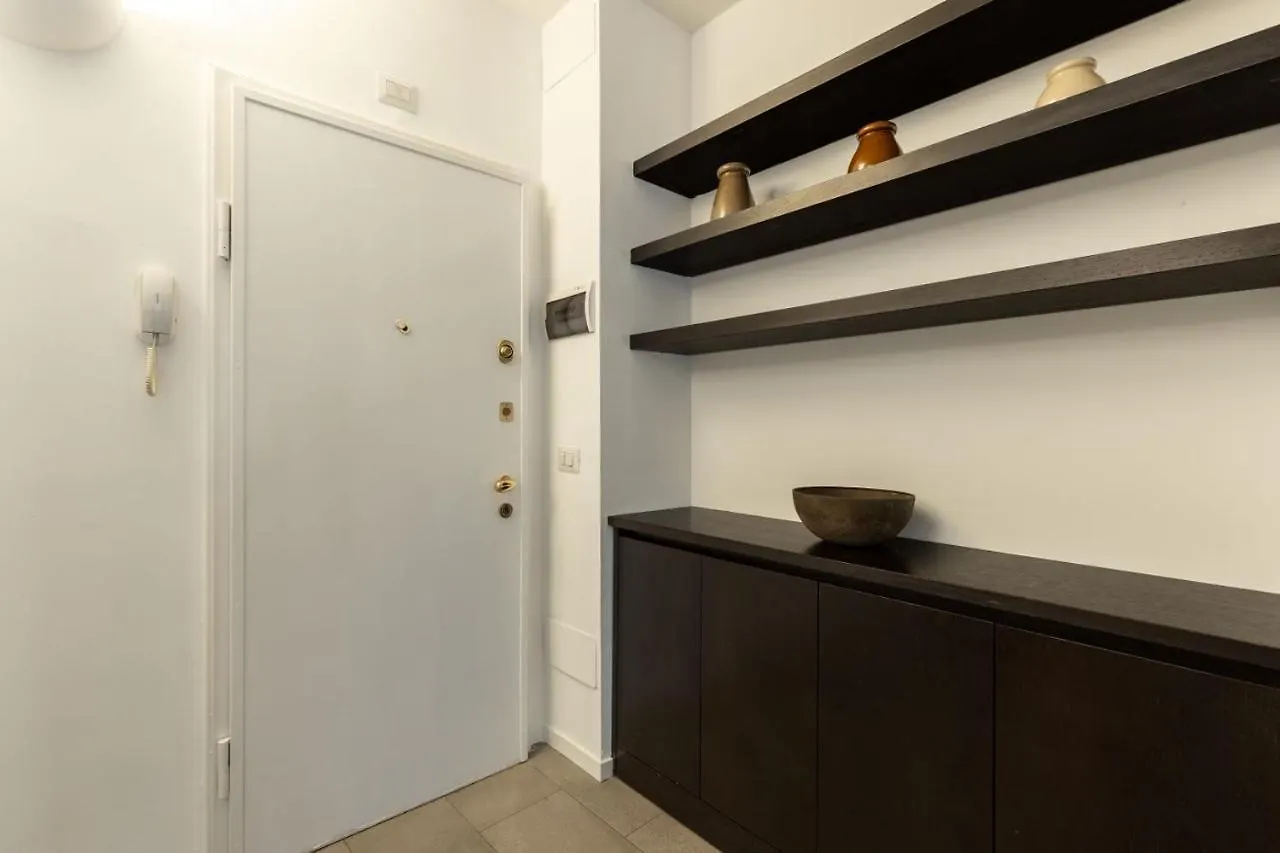 Apartment In Brera-Fatebenefratelli-Porta Nuova-Milano  Milan