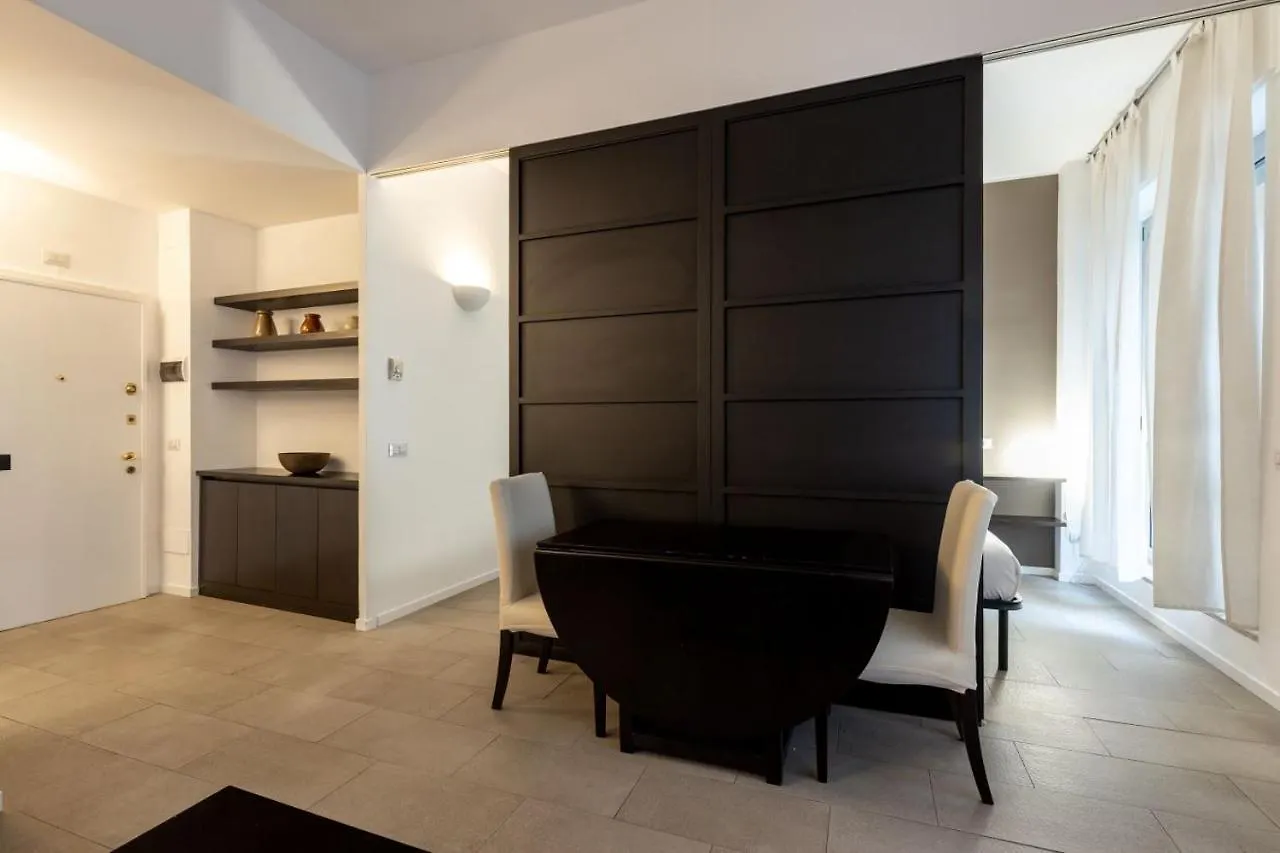 Apartment In Brera-Fatebenefratelli-Porta Nuova-Milano